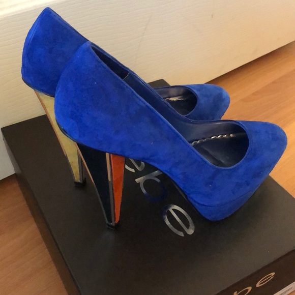 Bebe color block geometric platform pump in blue. - Picture 2 of 6